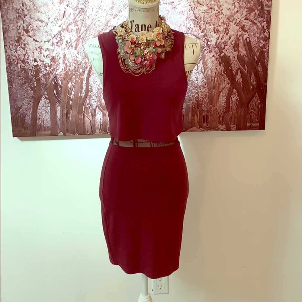 1 piece dress with mesh middle ( Deep burgundy)
